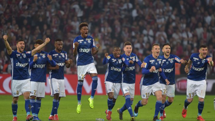 שחקני שטרסבורג חוגגים