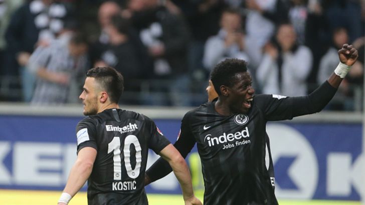 שחקני פרנקפורט חוגגים