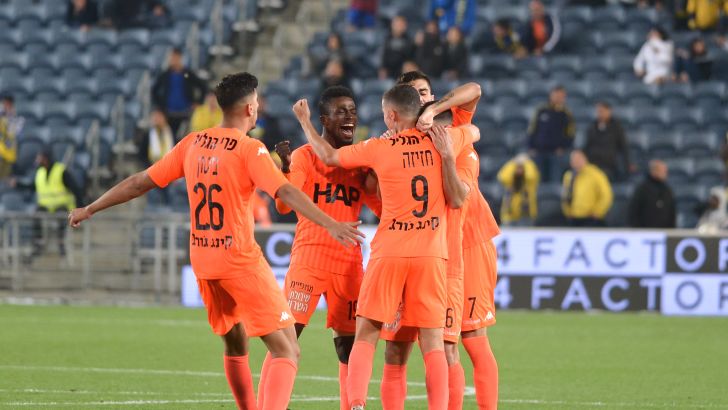 בני יהודה חוגגת