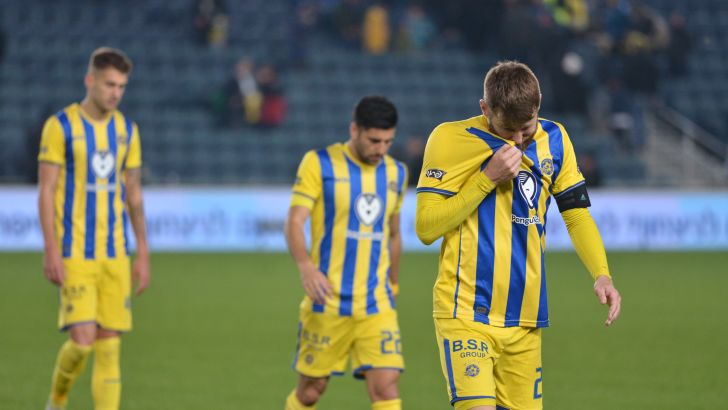 שחקני מכבי מאוכזבים בהפסד