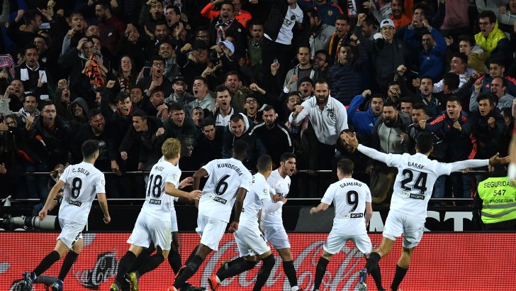 גדש ושחקני ולנסיה חוגגים נגד ריאל