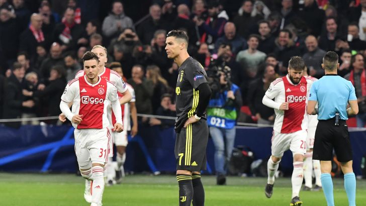 כריסטיאנו רונאלדו עם שחקני אייאקס