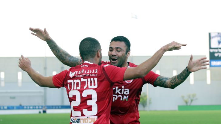 רז שלמה, קאיו