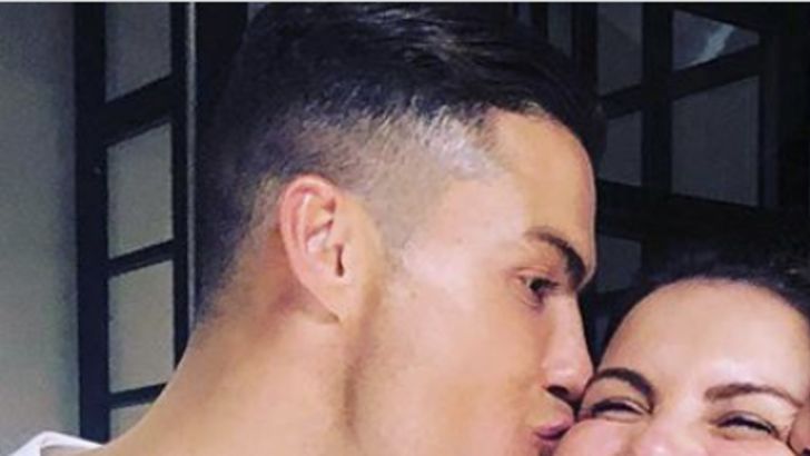 כריסטיאנו רונאלדו עם אחותו