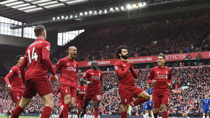 מוחמד סלאח עם שחקני ליברפול