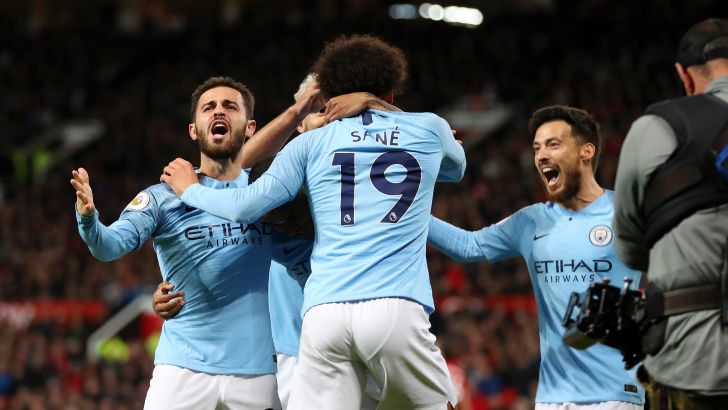 שחקני מנצ'סטר סיטי חוגגים