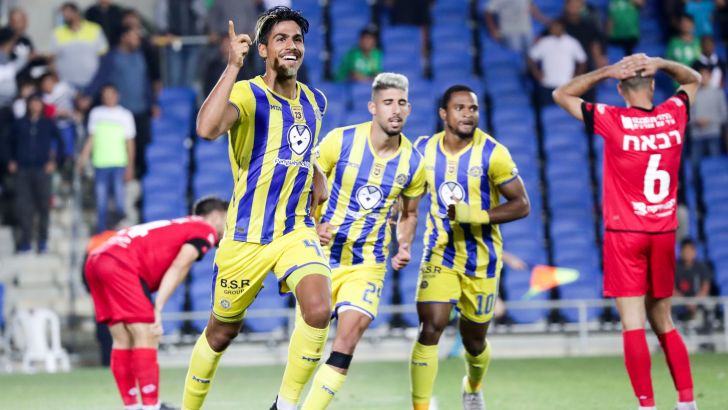 דור פרץ חוגג