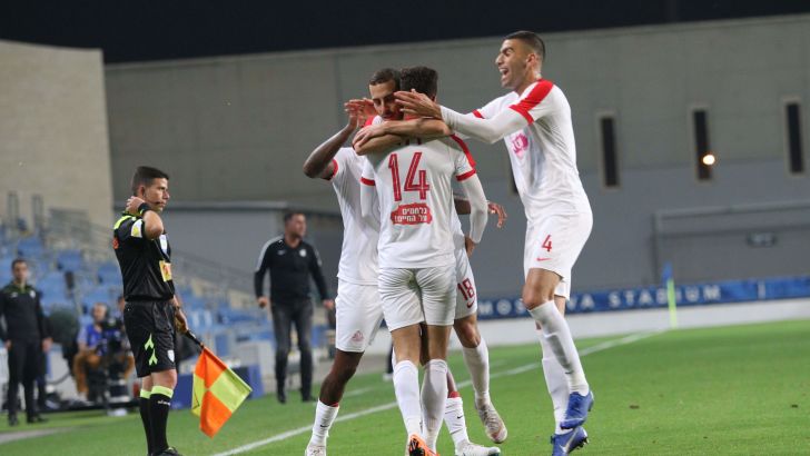 שחקני אשדוד חוגגים