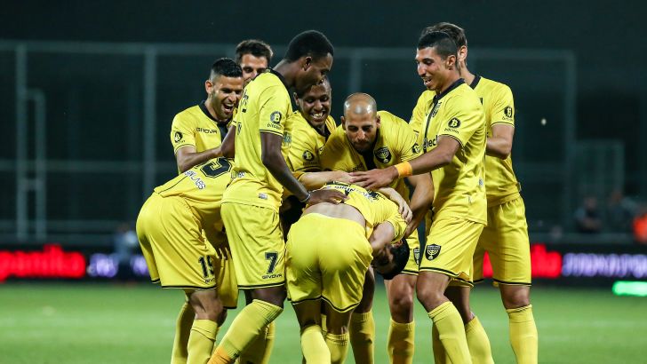 שחקני בית"ר ירושלים חוגגים