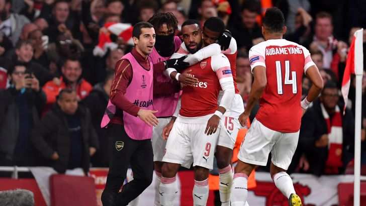 שחקני ארסנל חוגגים