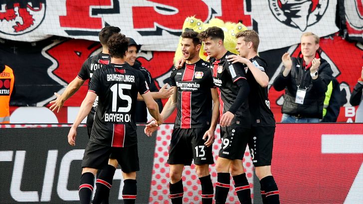 שחקני לברקוזן חוגגים