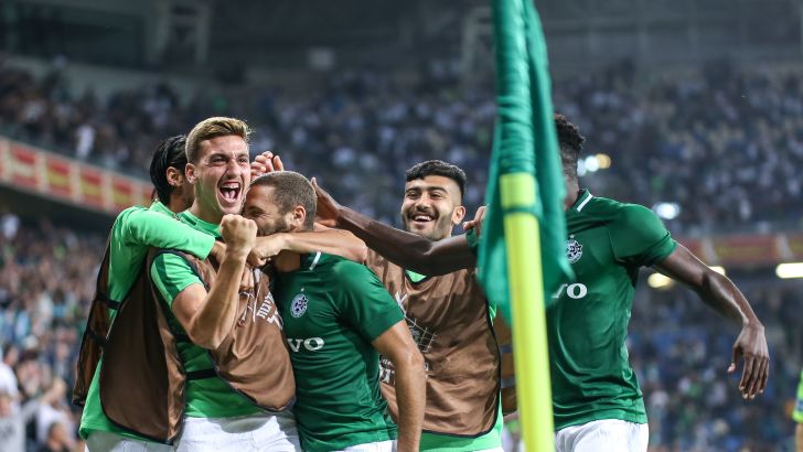 ירדן שועה ושחקני מכבי חיפה