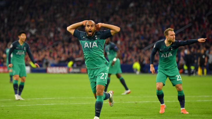 שחקני טוטנהאם חוגגים