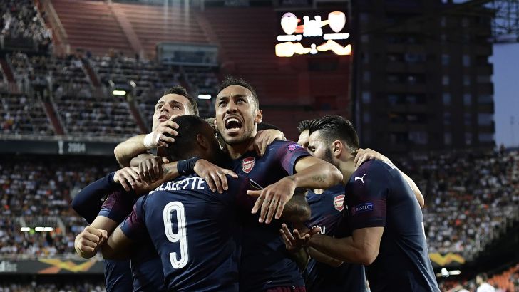 שחקני ארסנל חוגגים