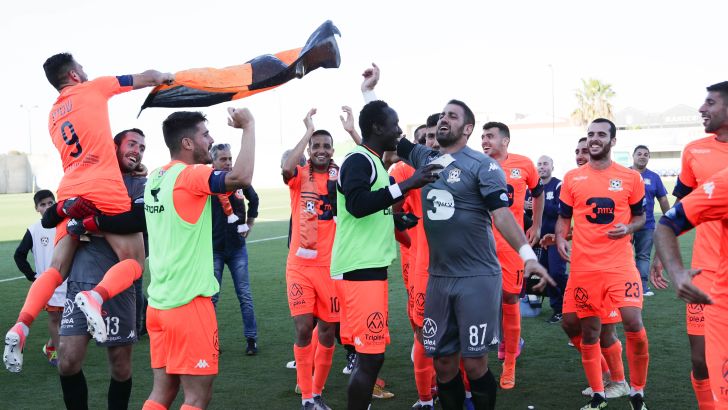 שחקני נס ציונה חוגגים