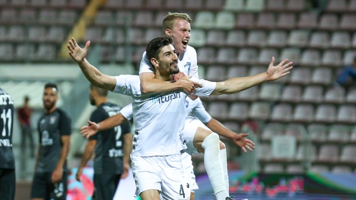 סמואל בראון עידן נחמיאס