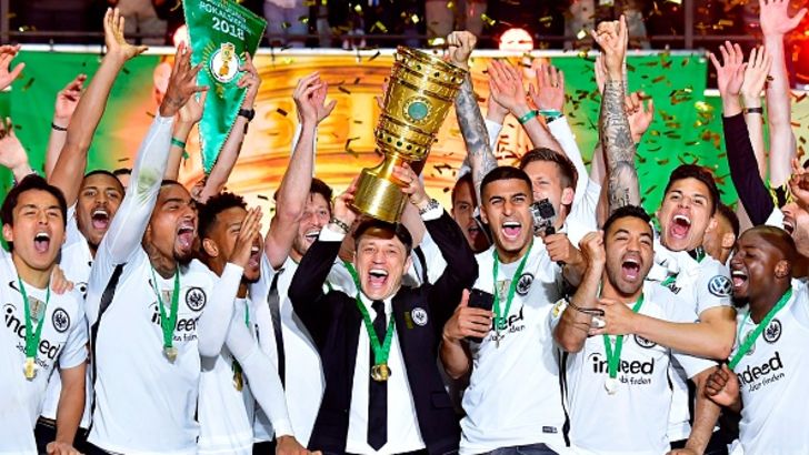 ניקו קובאץ' ושחקני פרנקפורט