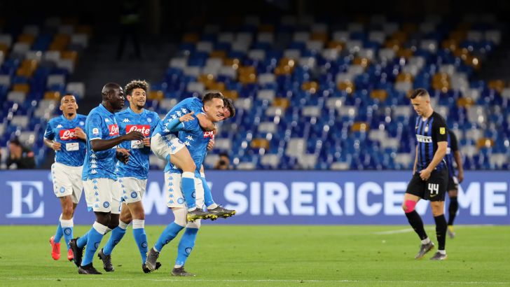 שחקני נאפולי חוגגים