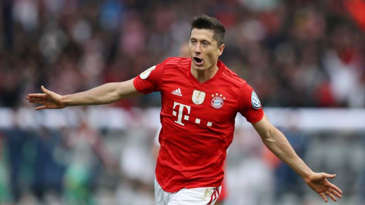 לבנדובסקי חוגג