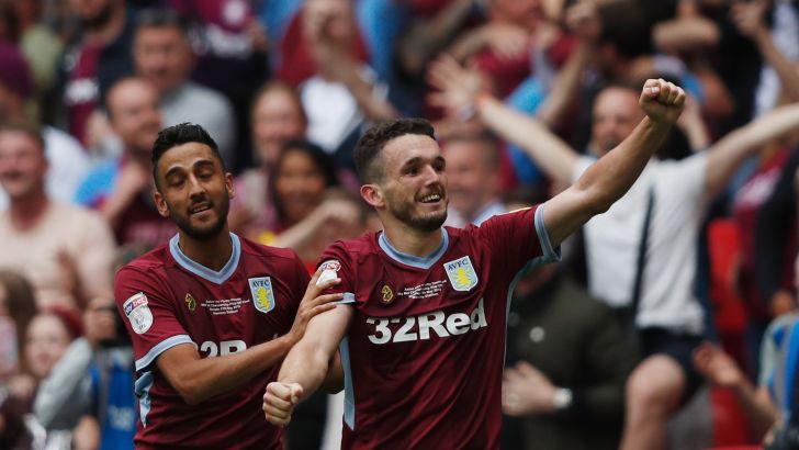 שחקני אסטון וילה חוגגים