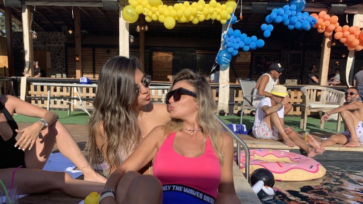 מאי ורד, ליז שכטר