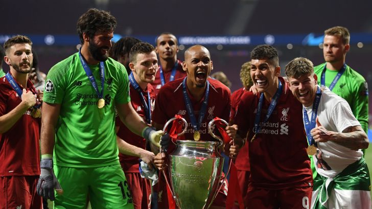 שחקני ליברפול חוגגים