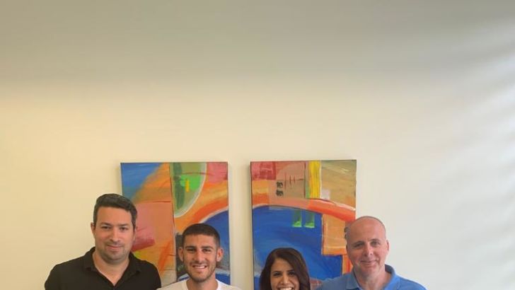 אלונה ברקת, גל לוי