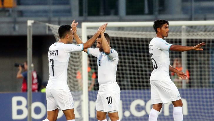 שחקני נבחרת ישראל חוגגים