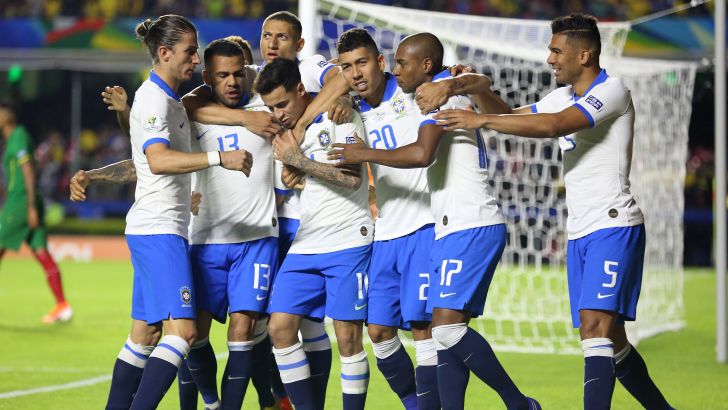 שחקני ברזיל חוגגים