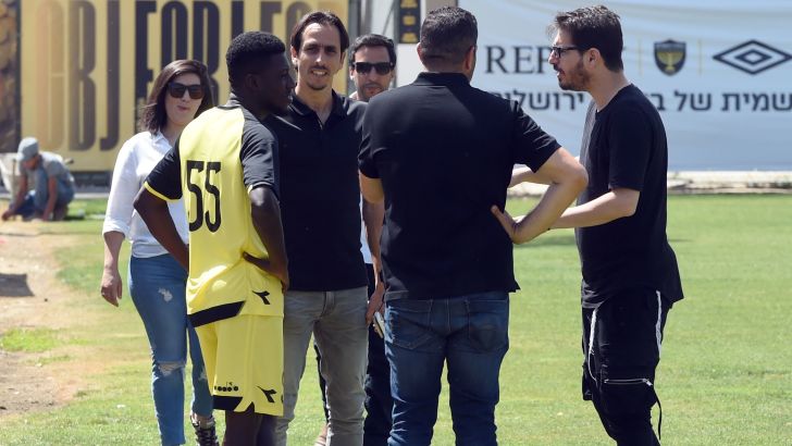 עלי מוחמד, יוסי בניון, משה חוגג