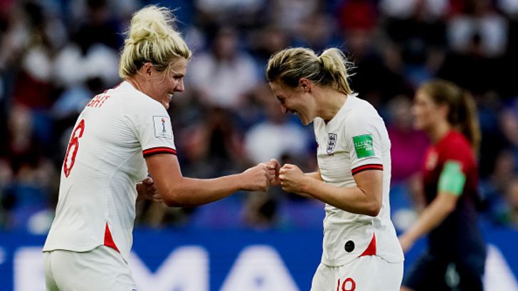 וואייט וברייט חוגגות