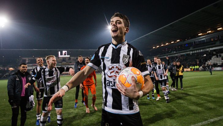 אדריאן דלמאו