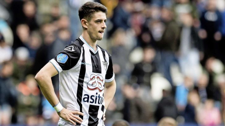 אדריאן דלמאו