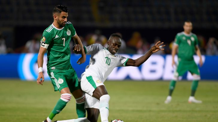 סאדיו מאנה, ריאד מחרז