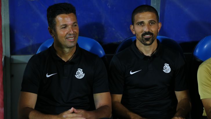 משה אוחיון, רוני אוואט