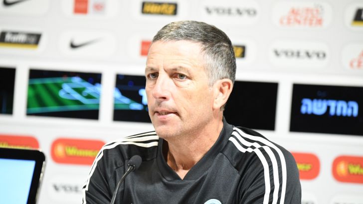 תיירי לאורי