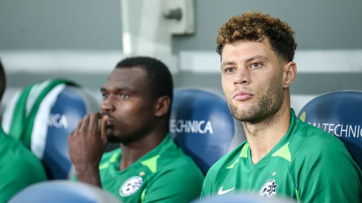 ארנסט מאבוקה, יאניק ווילדסחוט