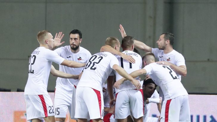 שחקני סודובה חוגגים