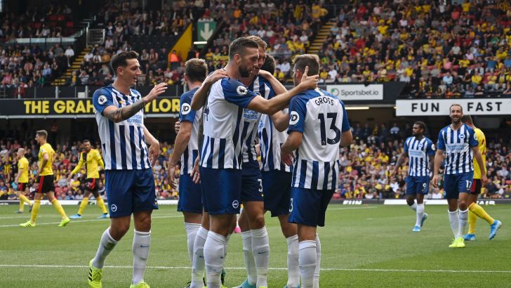 שחקני ברייטון חוגגים