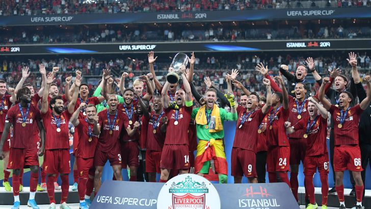 ליברפול מניפה את הסופר קאפ