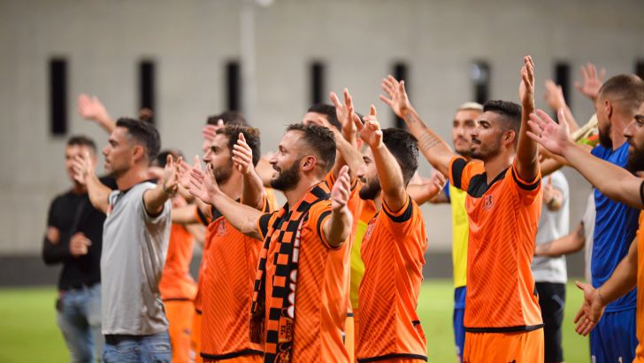 מוחמד גדיר ושחקני בני יהודה