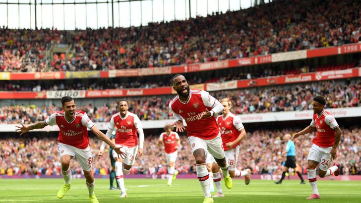 שחקני ארסנל חוגגים