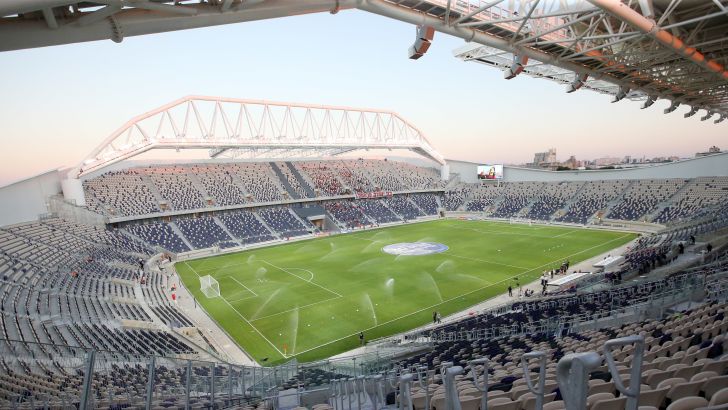 אצטדיון בלומפילד