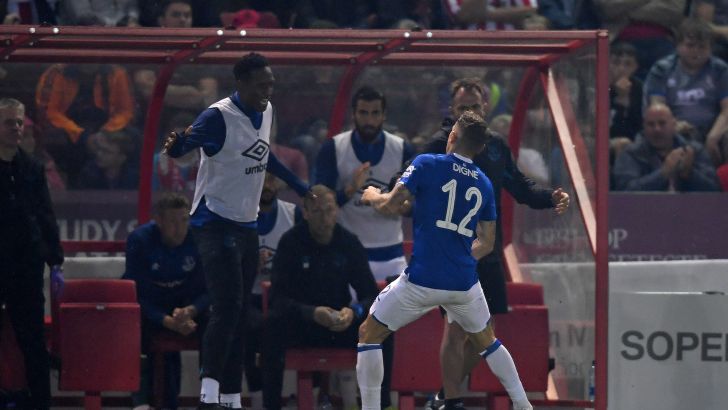 שחקני אברטון חוגגים