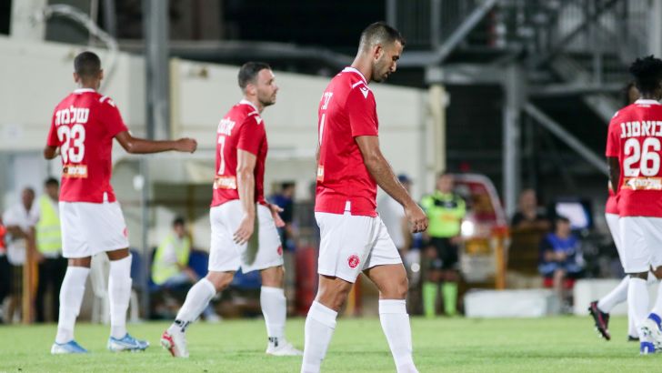 שחקני הפועל תל אביב מאוכזבים