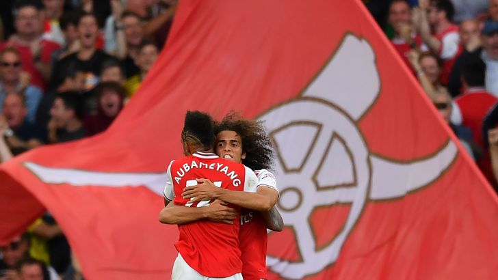 פייר אמריק אובמיאנג עם מתיאו גונדוזי