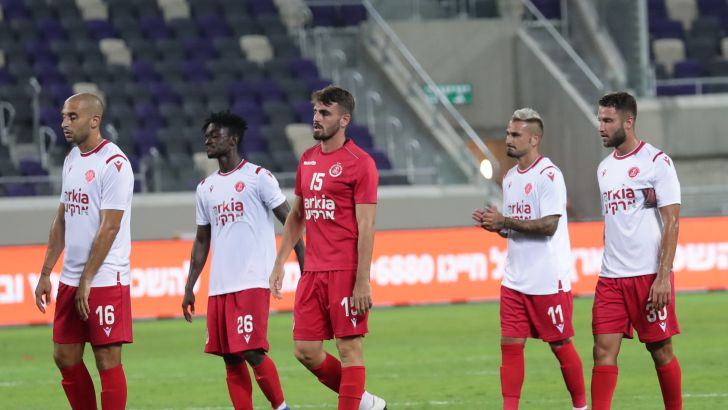 שחקני הפועל תל אביב מאוכזבים