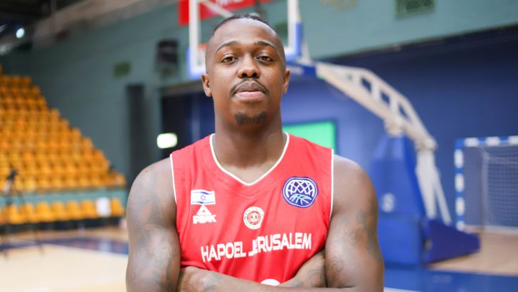 ג'ייקובן בראון