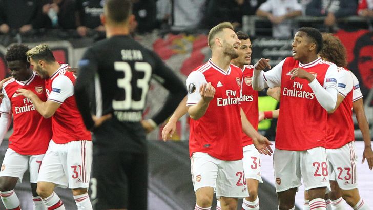 שחקני ארסנל חוגגים