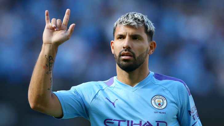 סרחיו אגוארו חוגג